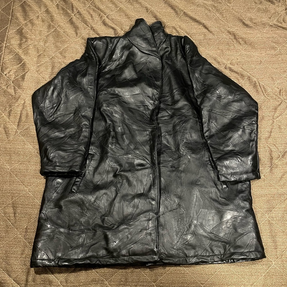 Italian Stone'™ Design
GENUINE LEATHER
Navarre Leather Company